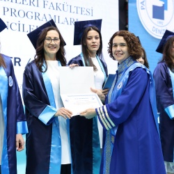 İnsan ve Toplum Bilimleri Fakültesi