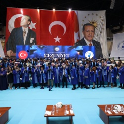 İnsan ve Toplum Bilimleri Fakültesi