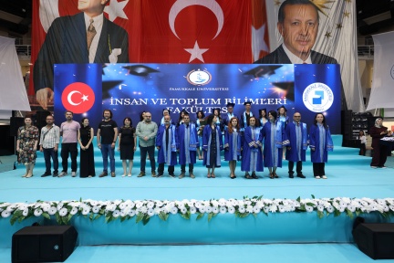 4S8A8240