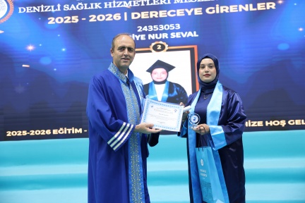 4S8A4342