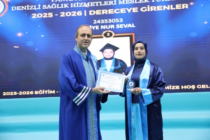4S8A4344