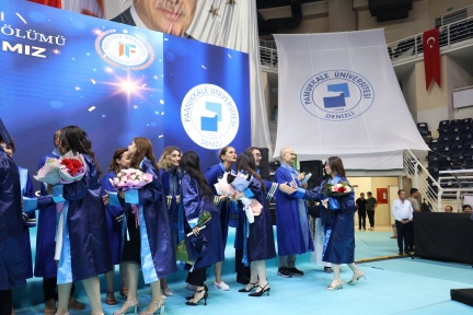 4S8A1009
